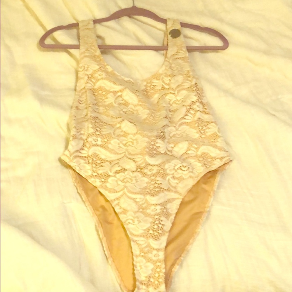 Forever 21 swimsuit size medium